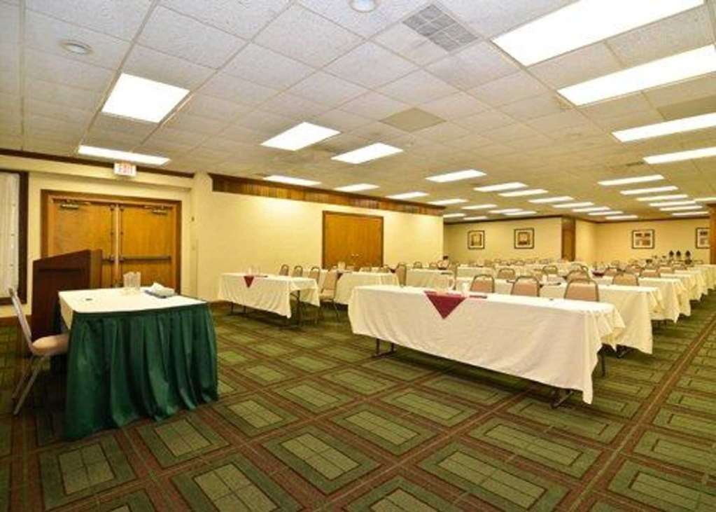 Quality Inn & Conference Center Akron Exterior photo
